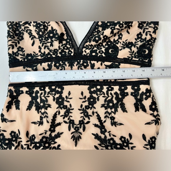 Bardot Dress NWT Black and cream overlay Size 14 - Picture 6 of 8